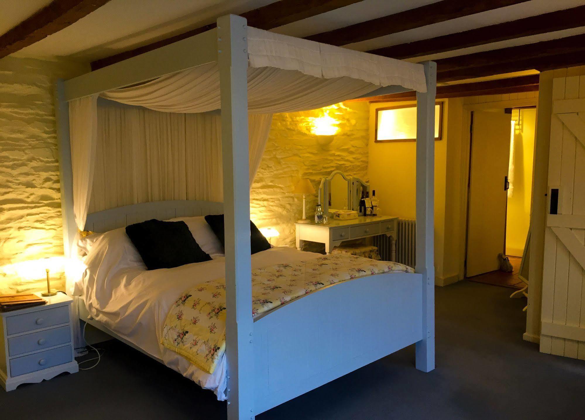 Bed and Breakfast Trenderway Farm à Looe Extérieur photo