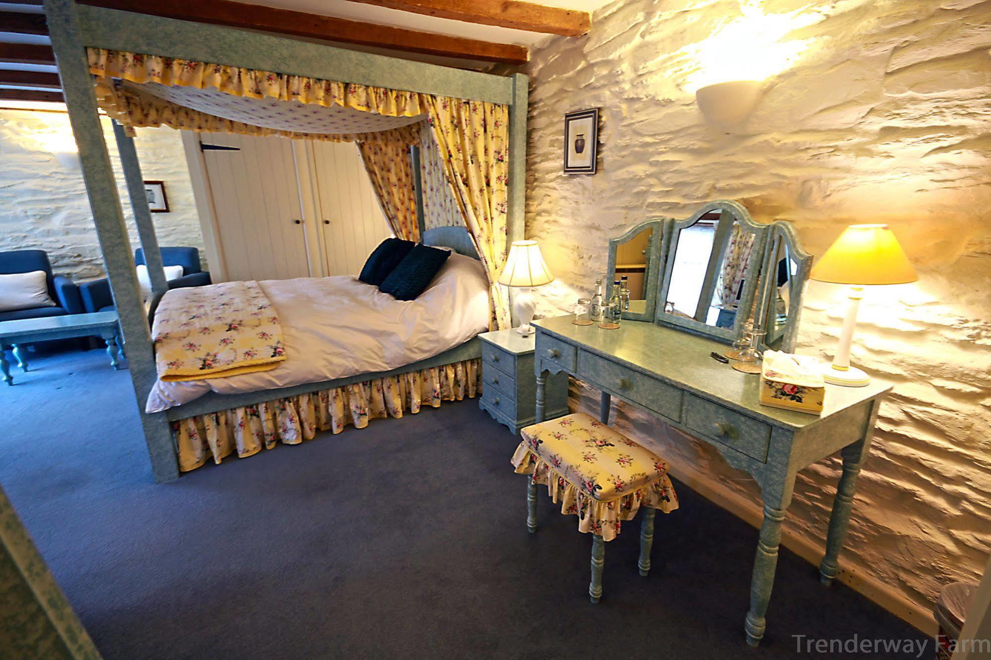 Bed and Breakfast Trenderway Farm à Looe Extérieur photo