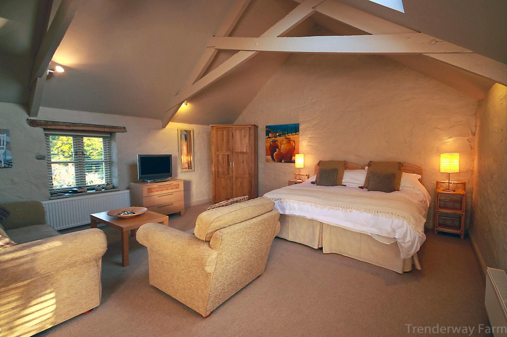 Bed and Breakfast Trenderway Farm à Looe Extérieur photo